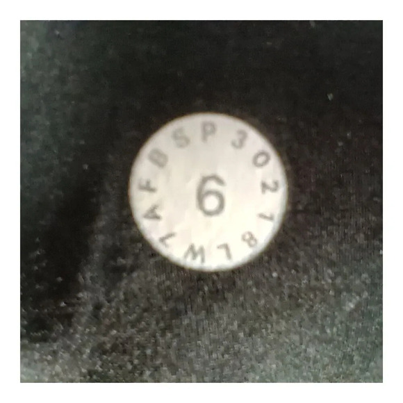 Lululemon On The Fly Short Woven 2.5" Black Women's 6 - Picture 5 of 5